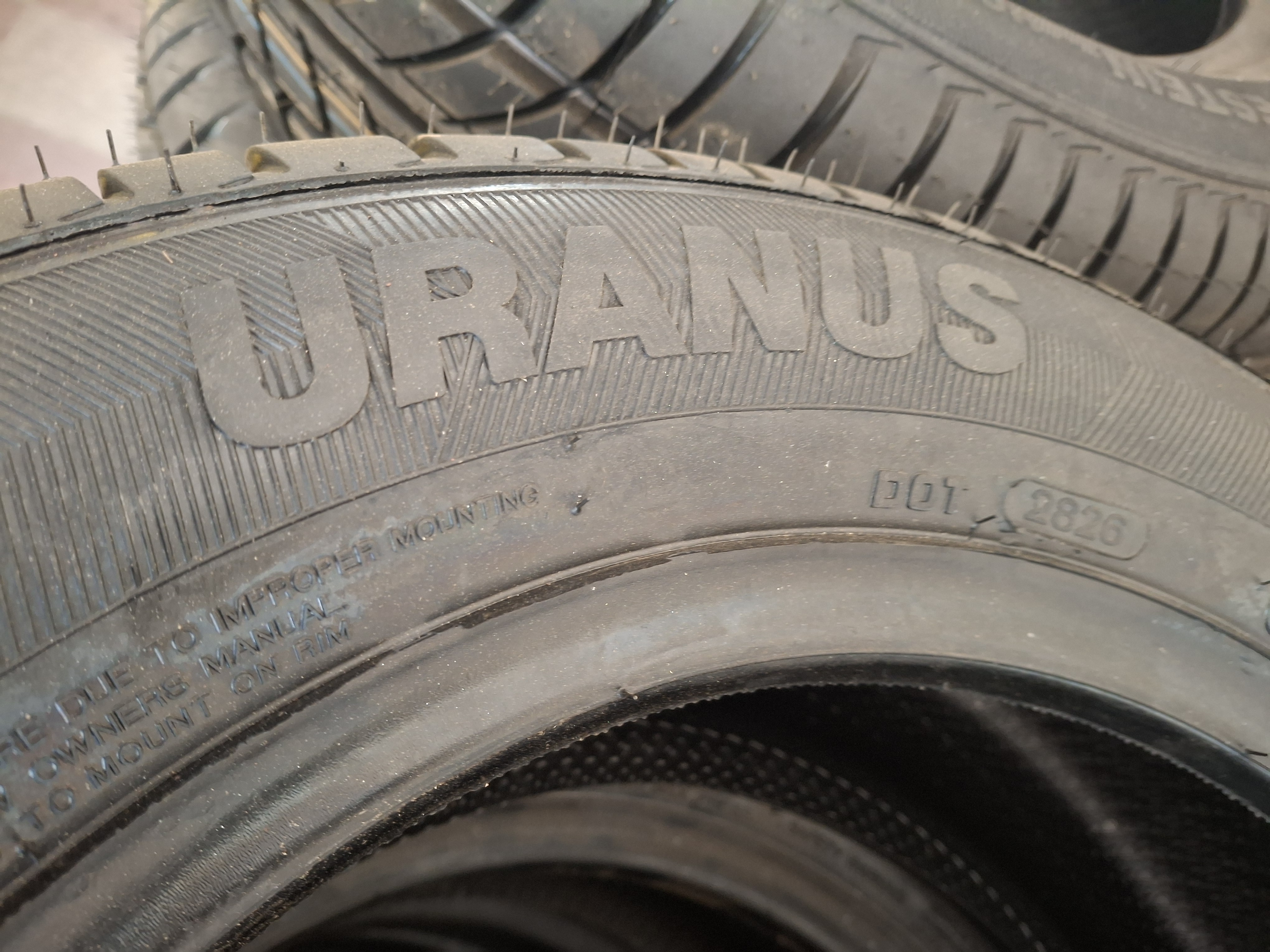 لاستیک پژو یزد ۱۸۵/۶۵/۱۴ گل اورانوسuranus